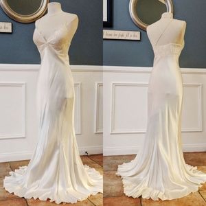Silk and Lace Cream Wedding Dress